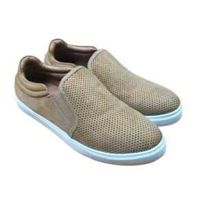 Steve Madden Tan Perforated Whilma Slip-on Sneaker Womens Size 9